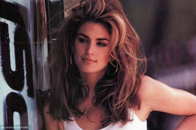TREND ALERT: HERE'S 5 TIPS TO CREATE *THAT* COVETABLE 90'S BLOW OUT
