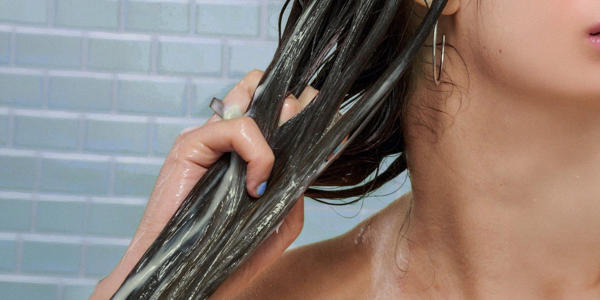 How to Get the Moisture Your Hair Craves