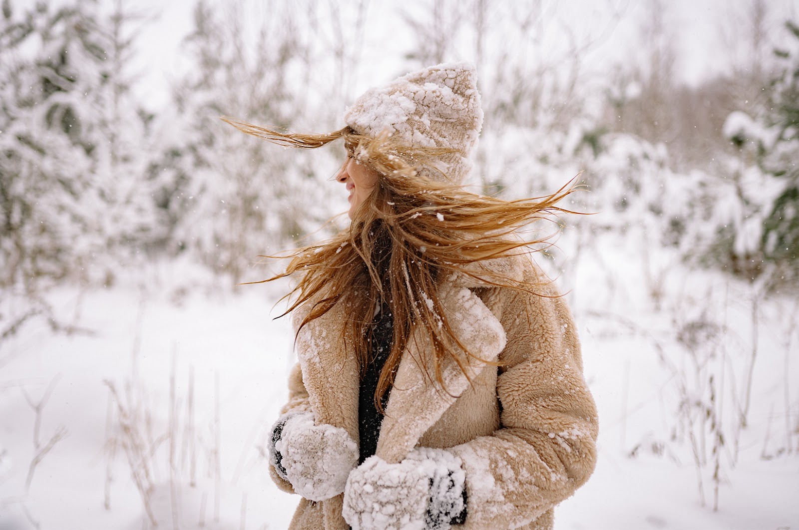 WINTER HAIR CARE: 7 TIPS FOR HEALTHY COLD-WEATHER HAIR